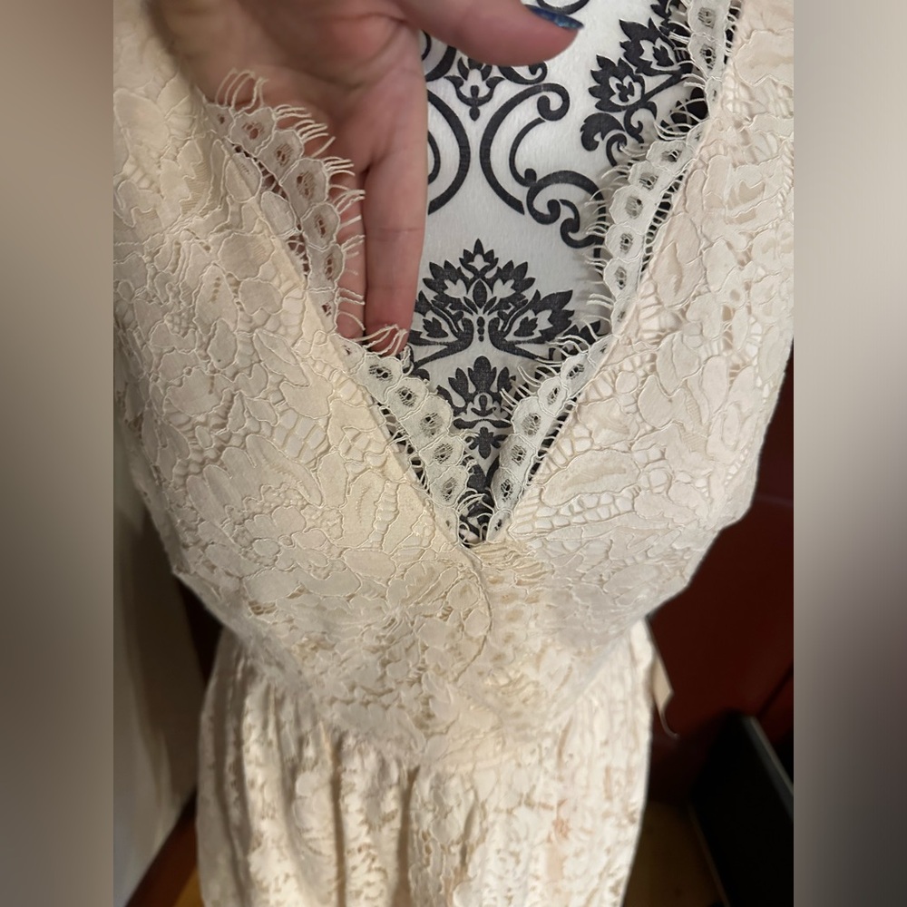 NWT Lulu’s Love Lace Midi Dress